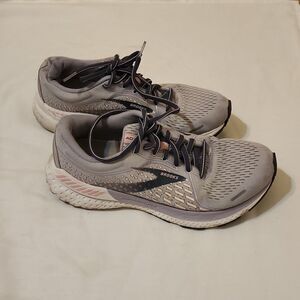 Brooks Adrenaline GTS 21 Women Road Running Shoe 9